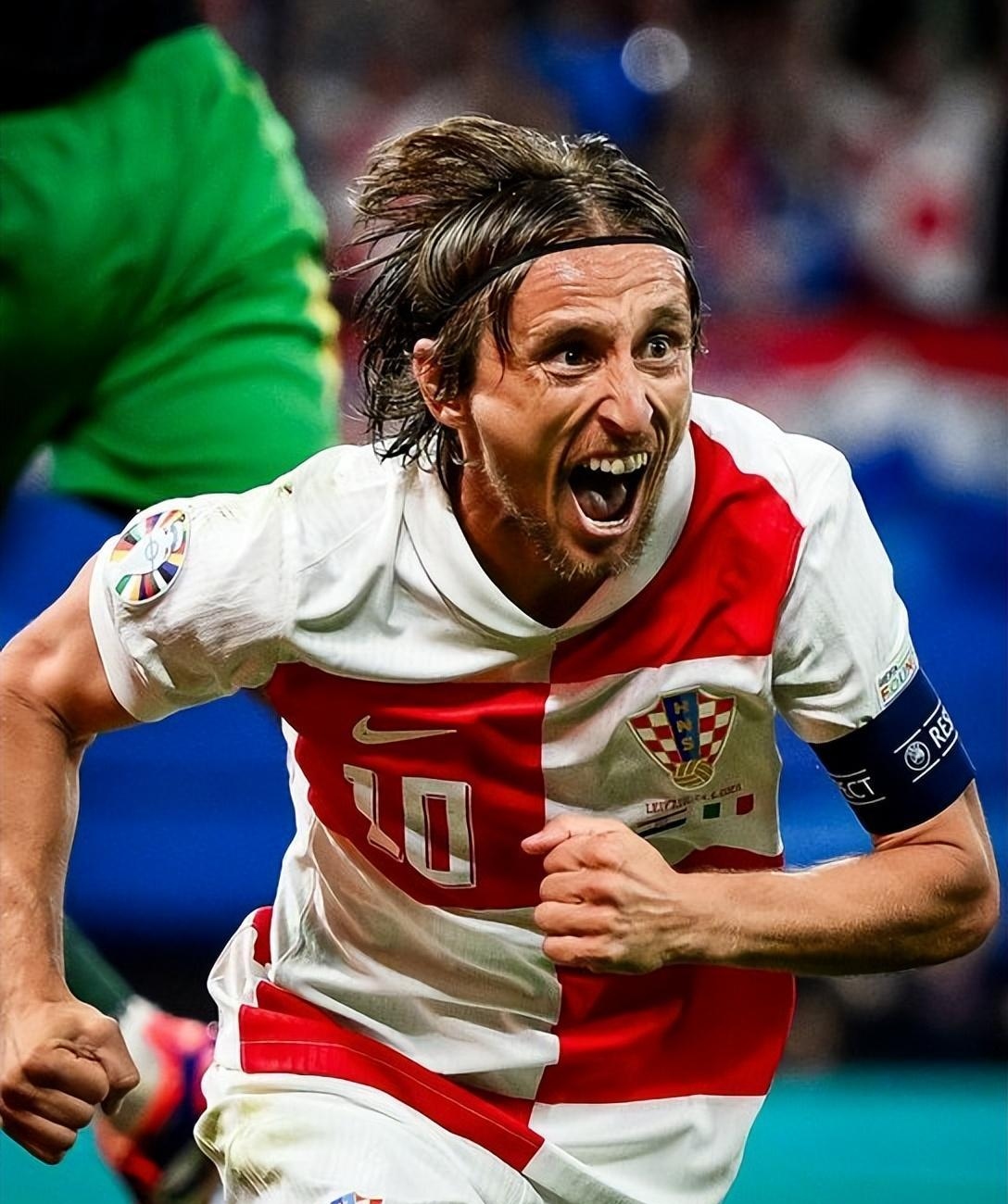 华体会app-多特蒙德战平那不勒斯，莫德里奇补时绝平德甲的简单介绍