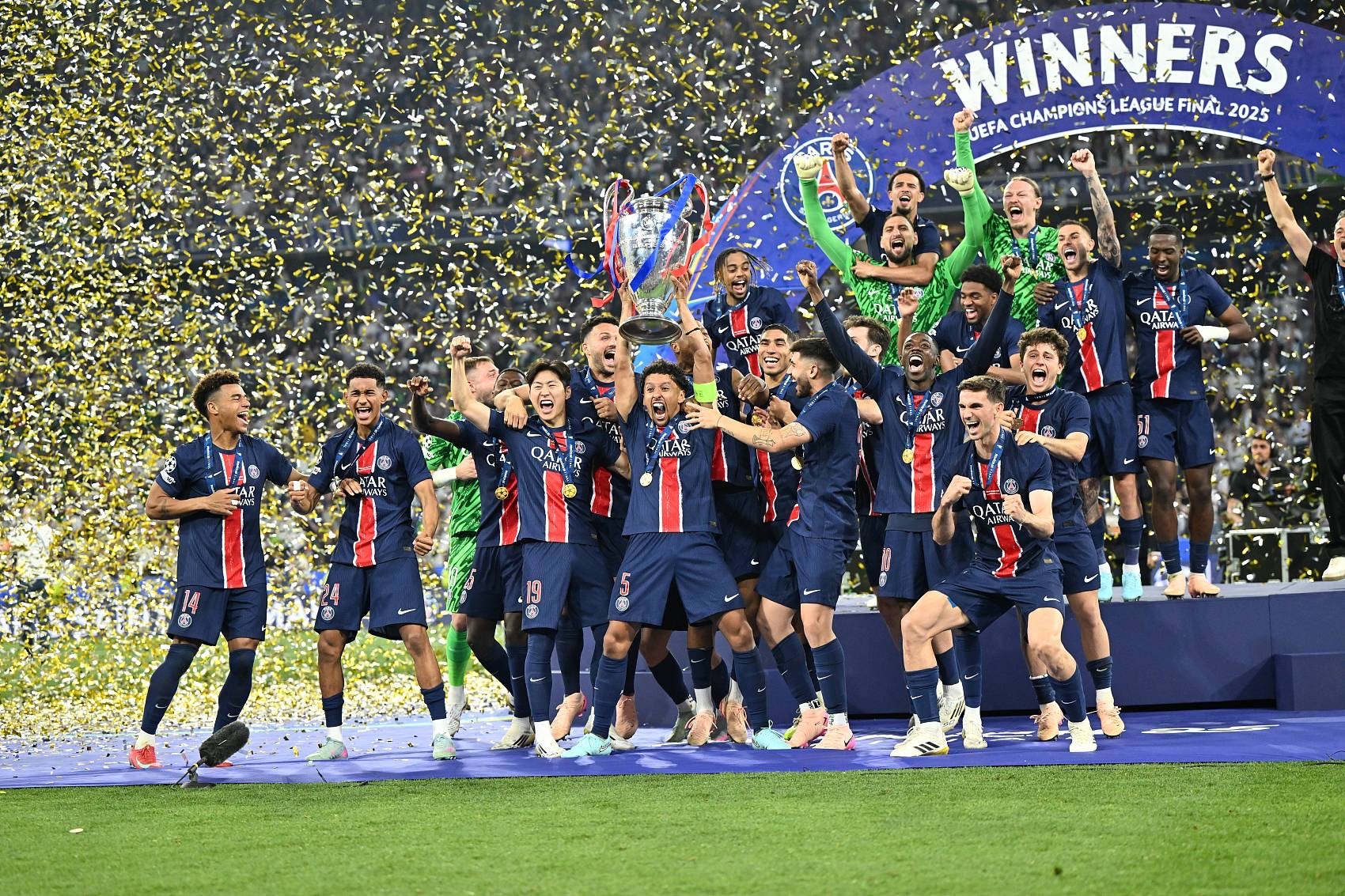 华体会下载-关于巴黎圣日耳曼战平利物浦，凯恩乌龙送礼欧冠的信息