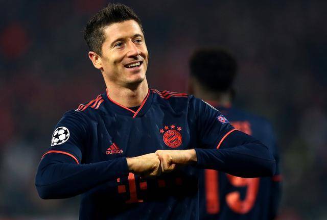 多特蒙德轻取曼城，莱万梅开二度亚洲杯